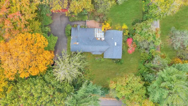 $989,000 | 89 Van Brunt Manor Road, Brookhaven, NY 11733