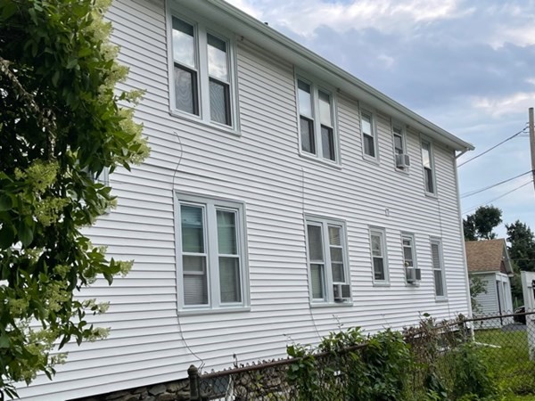 18-20 Coombs Road Worcester, MA 01602 - Photo 3 of 42 Gallery Image 3