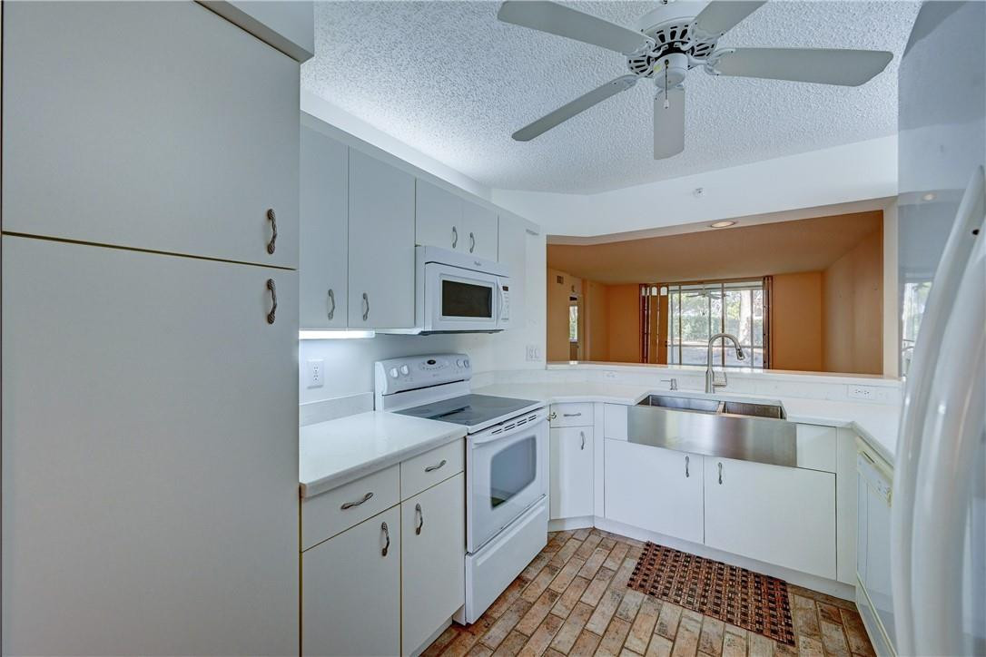 9599 Weldon Circle, Unit A101 Fort Lauderdale, FL 33321 - Photo 4 of 28 Photo 4