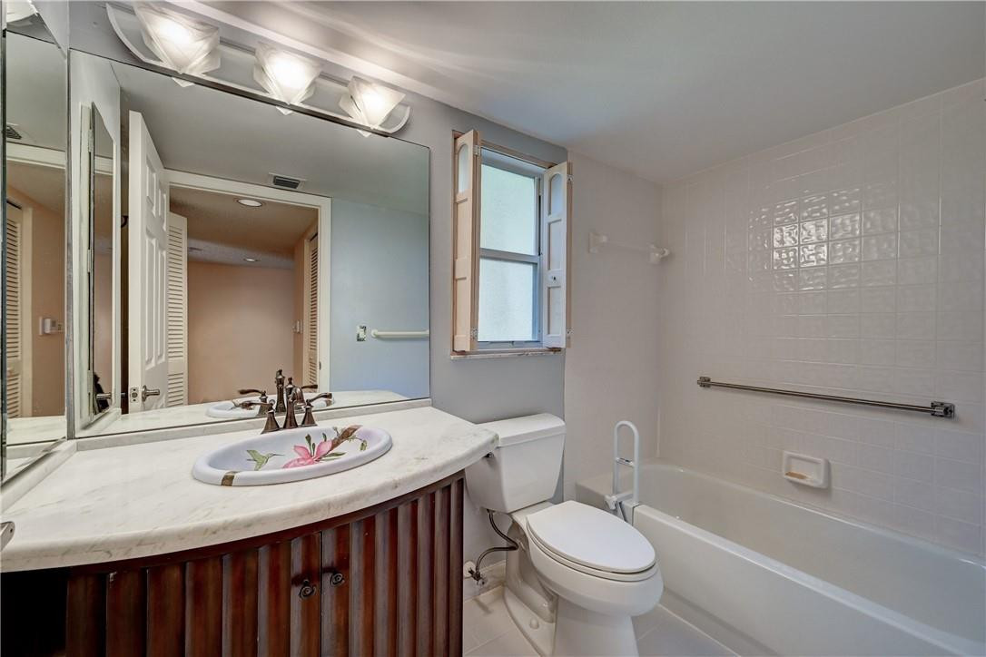 9599 Weldon Circle, Unit A101 Fort Lauderdale, FL 33321 - Photo 9 of 28 Photo 9