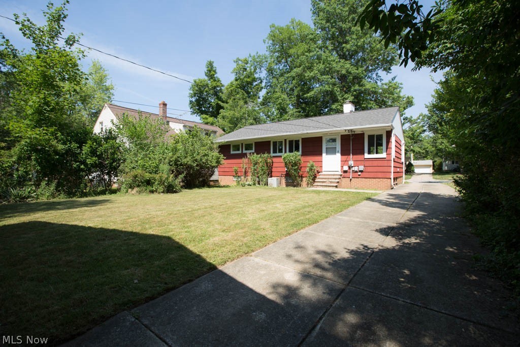 1104 Mayfield Ridge Road Cleveland, OH 44124 - Photo 26 of 35