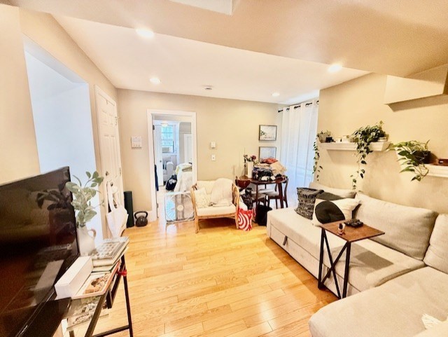 2 Derne Street, Unit 5 Boston, MA 02114 - Photo 3 of 14