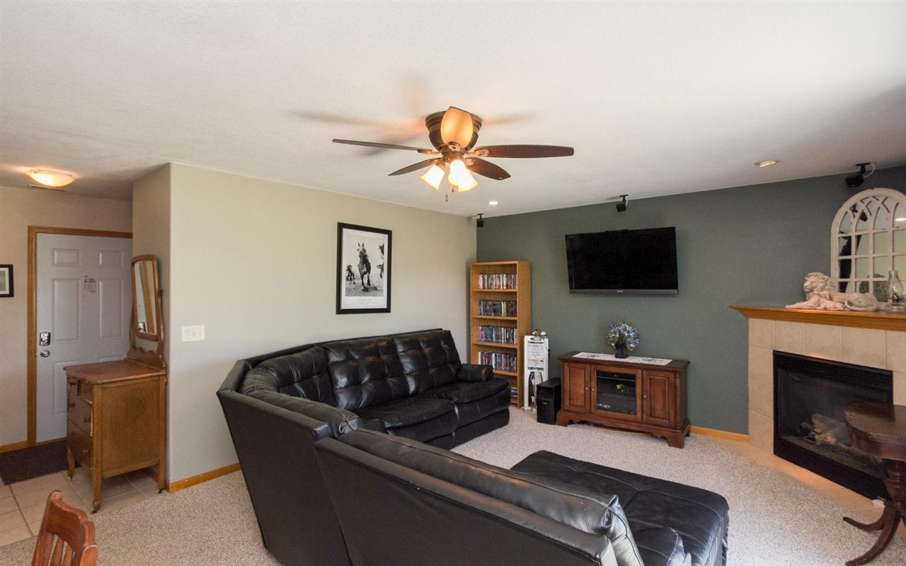 706 Wood Lily Road Solon, IA 52333 - Photo 17 of 25 Gallery Image 17