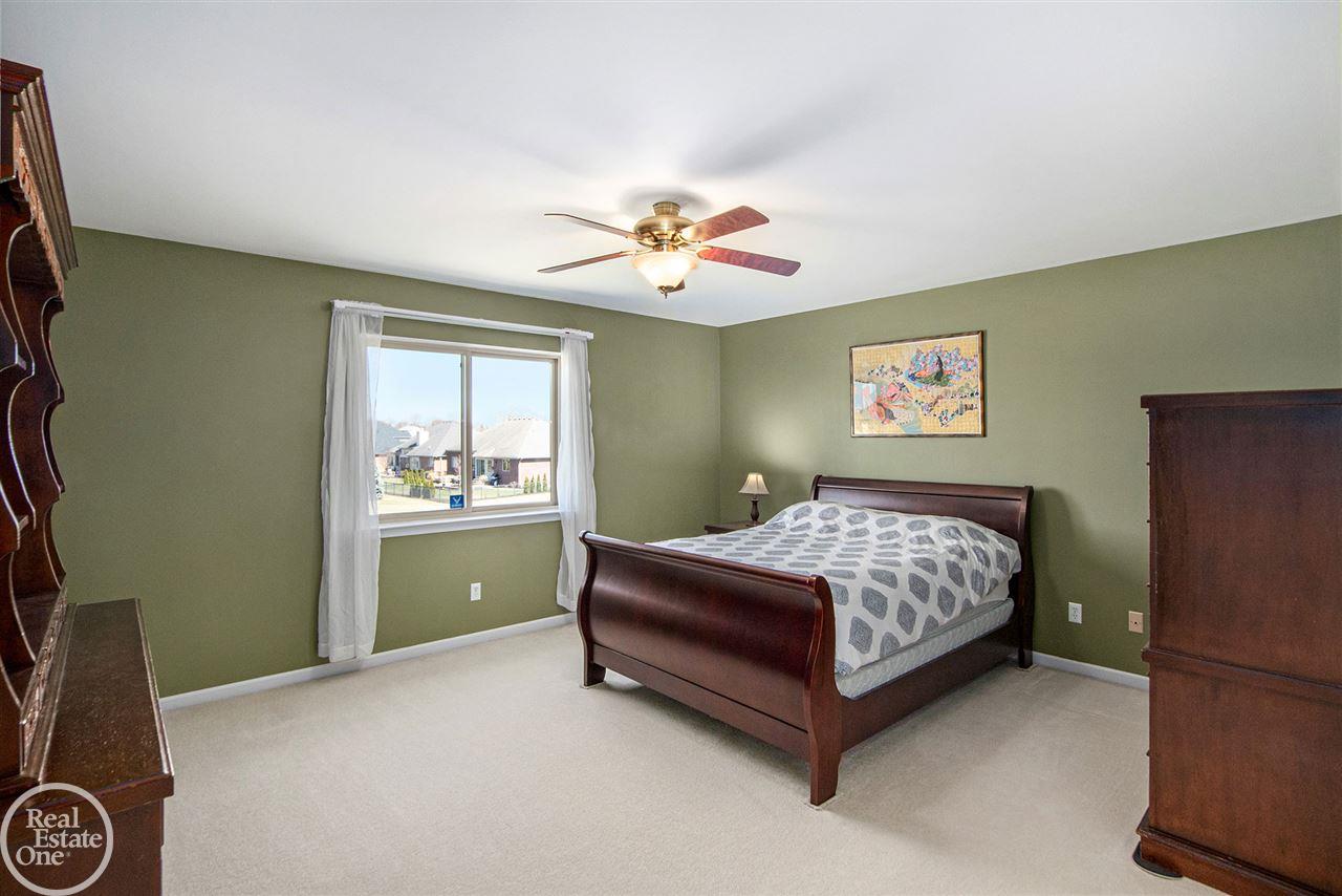 22661 Brantingham Road Macomb, MI 48044 - Photo 23 of 41