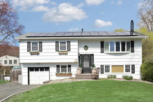 $695,000 | 27 Eastlake Drive, Thiells, NY 10984