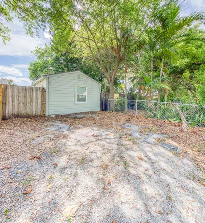 $1,680 | 519 South M Street, Unit 2 BACK, Lake Worth Beach, FL 33460
