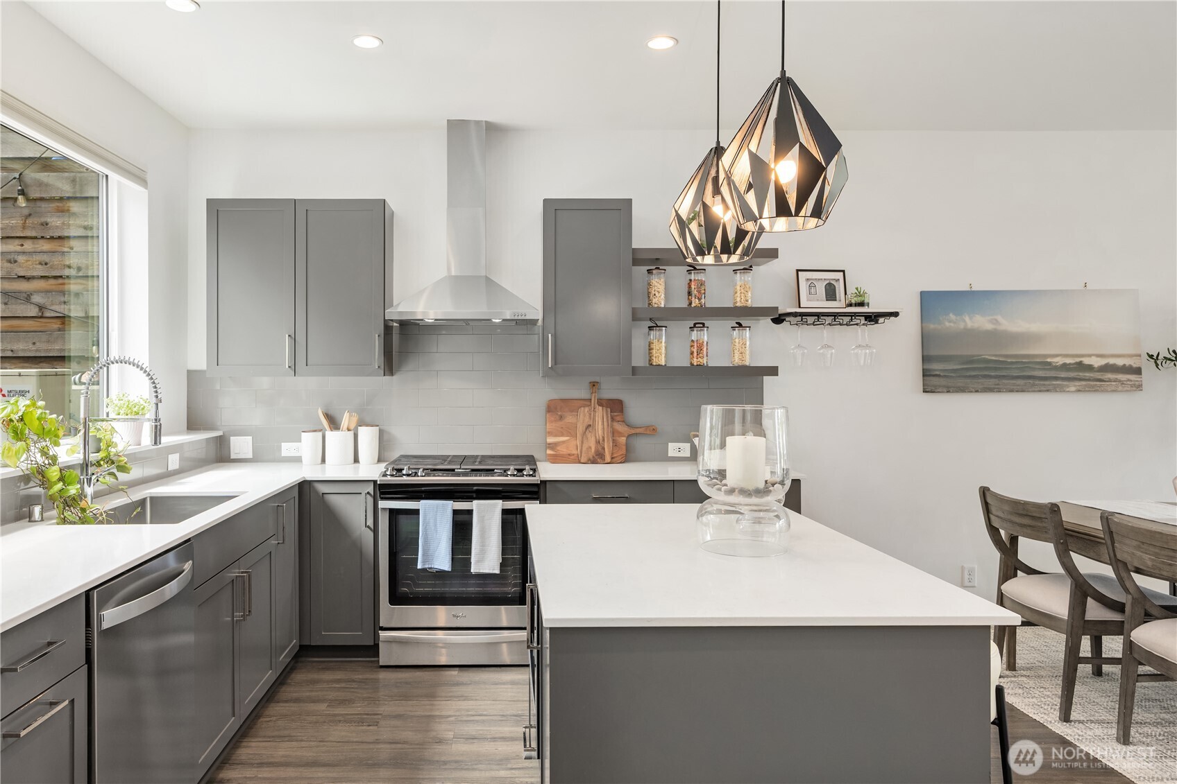 3901 South Cloverdale Street, Unit E Seattle, WA 98118 - Photo 15 of 29