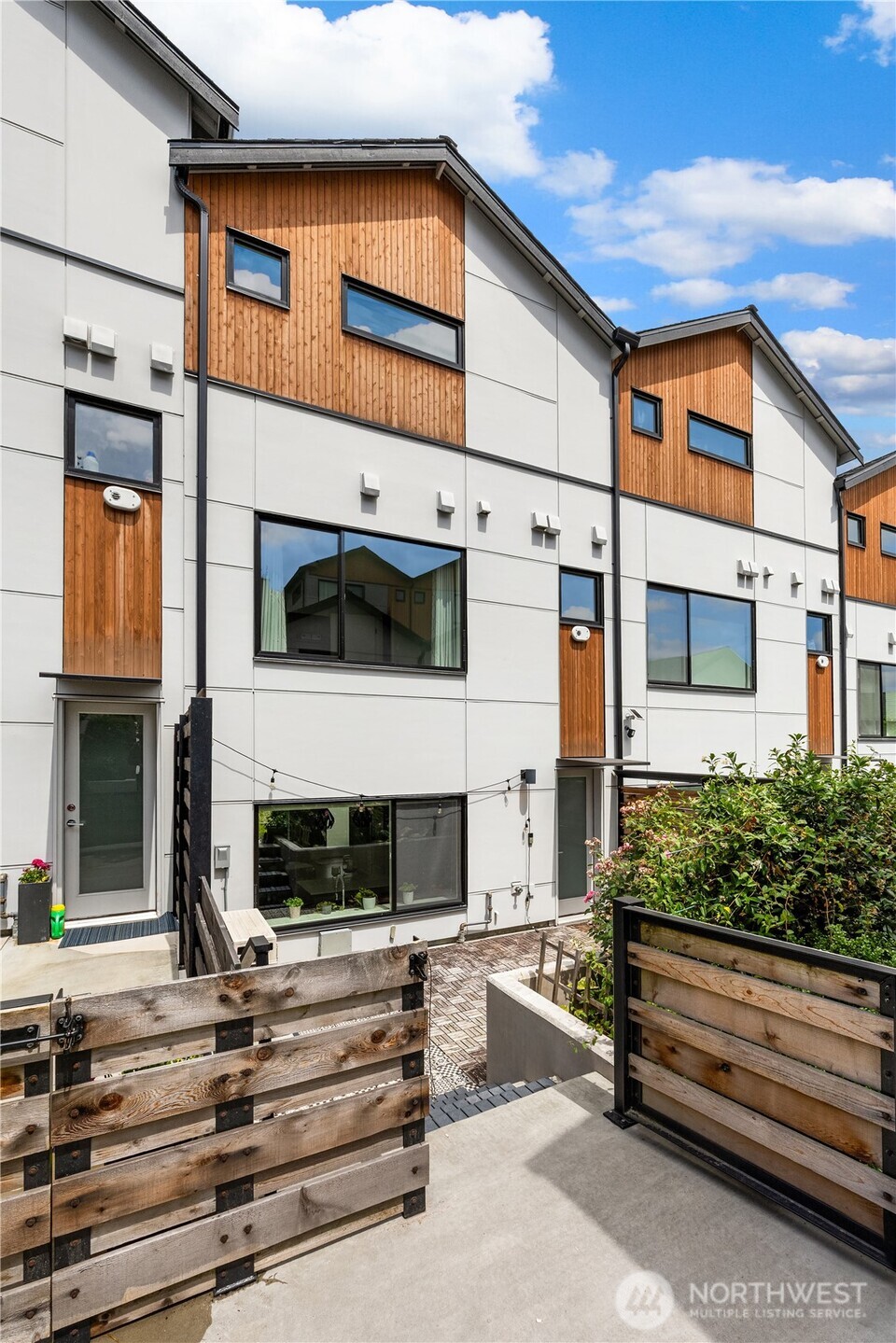 3901 South Cloverdale Street, Unit E Seattle, WA 98118 - Photo 27 of 29