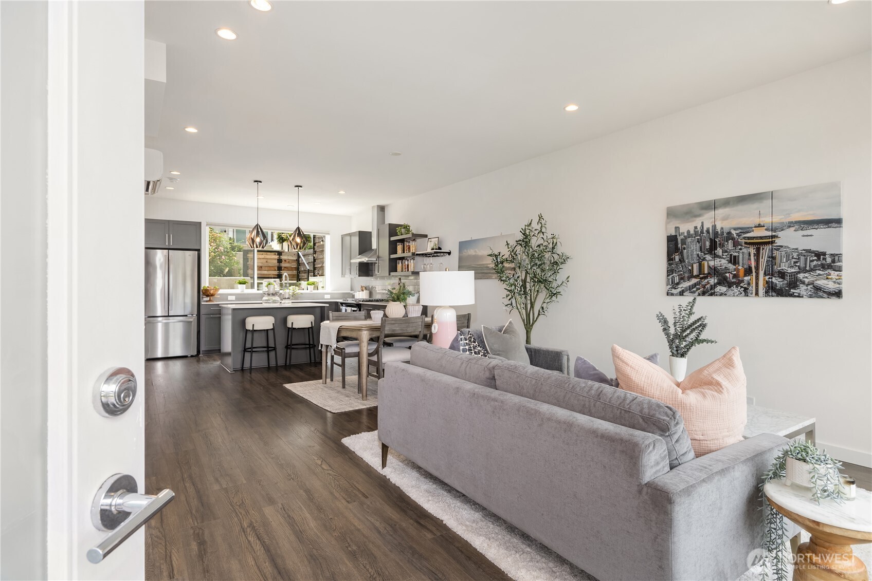 3901 South Cloverdale Street, Unit E Seattle, WA 98118 - Photo 6 of 29