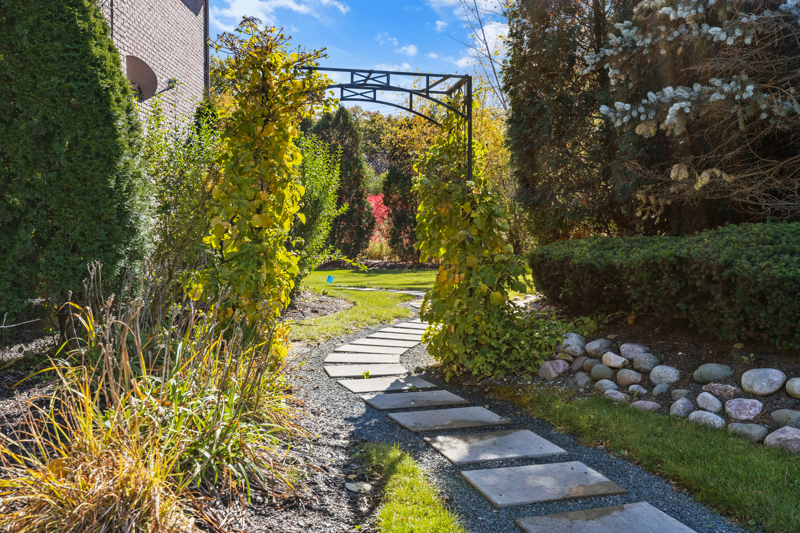 4469 Kettering Drive Long Grove, IL 60047 - Photo 43 of 45 a view of a yard