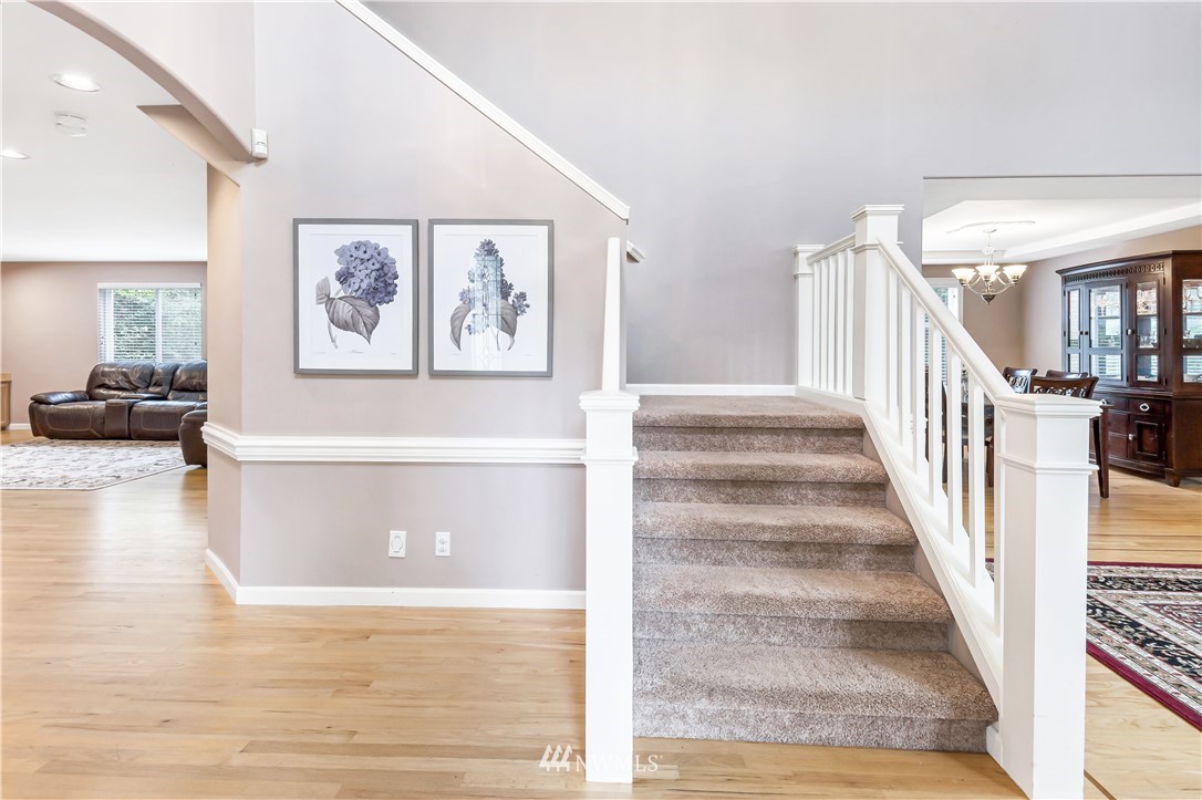 8812 Northeast 198th Street Bothell, WA 98011 - Photo 2 of 31 Gallery Image 2