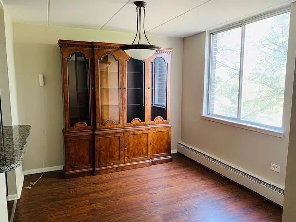 $1,950 | 225 South Rohlwing Road, Unit 518, Palatine, IL 60074