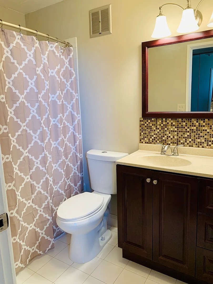 225 South Rohlwing Road, Unit 518 Palatine, IL 60074 - Photo 7 of 11