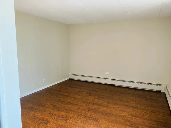 $1,950 | 225 South Rohlwing Road, Unit 518, Palatine, IL 60074