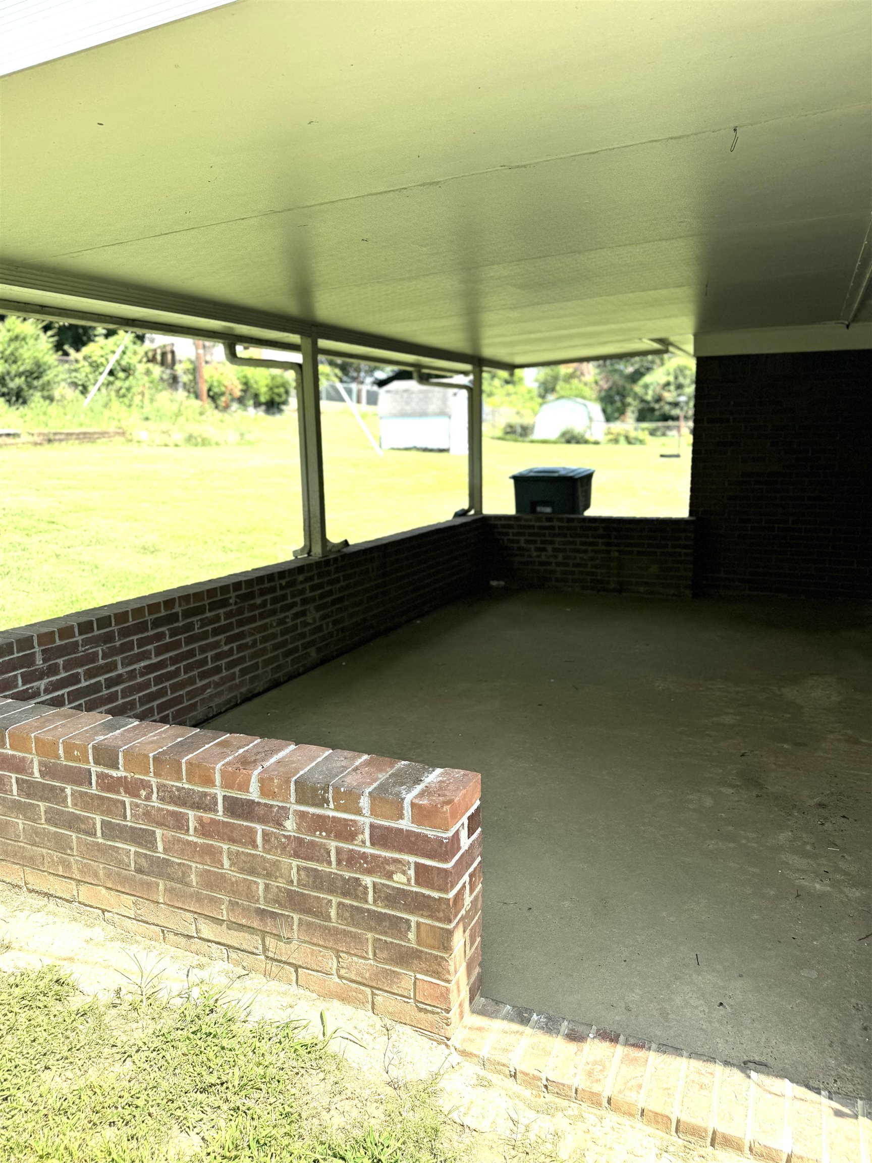 3289 Graves Road Memphis, TN 38116 - Photo 23 of 23 a view of an empty room and window