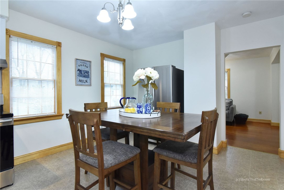 58 Stone Street Coventry, RI 02816 - Photo 5 of 32 Dining area