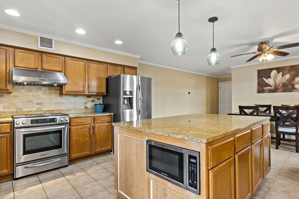 272 Stevens Street Fall River, MA 02721 - Photo 3 of 35