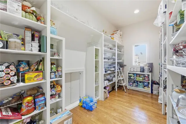 $665,000 | 900 Oakmont Drive, Lansing, KS 66043