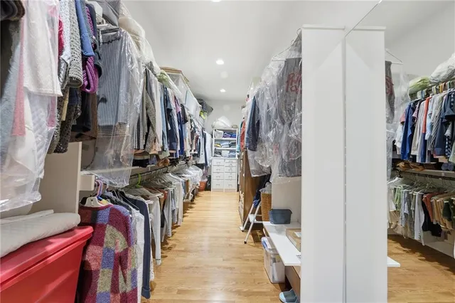 $665,000 | 900 Oakmont Drive, Lansing, KS 66043