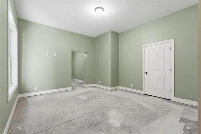 $665,000 | 900 Oakmont Drive, Lansing, KS 66043