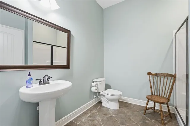 $665,000 | 900 Oakmont Drive, Lansing, KS 66043