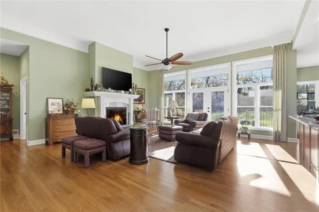 $665,000 | 900 Oakmont Drive, Lansing, KS 66043