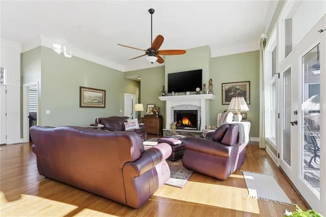 $665,000 | 900 Oakmont Drive, Lansing, KS 66043