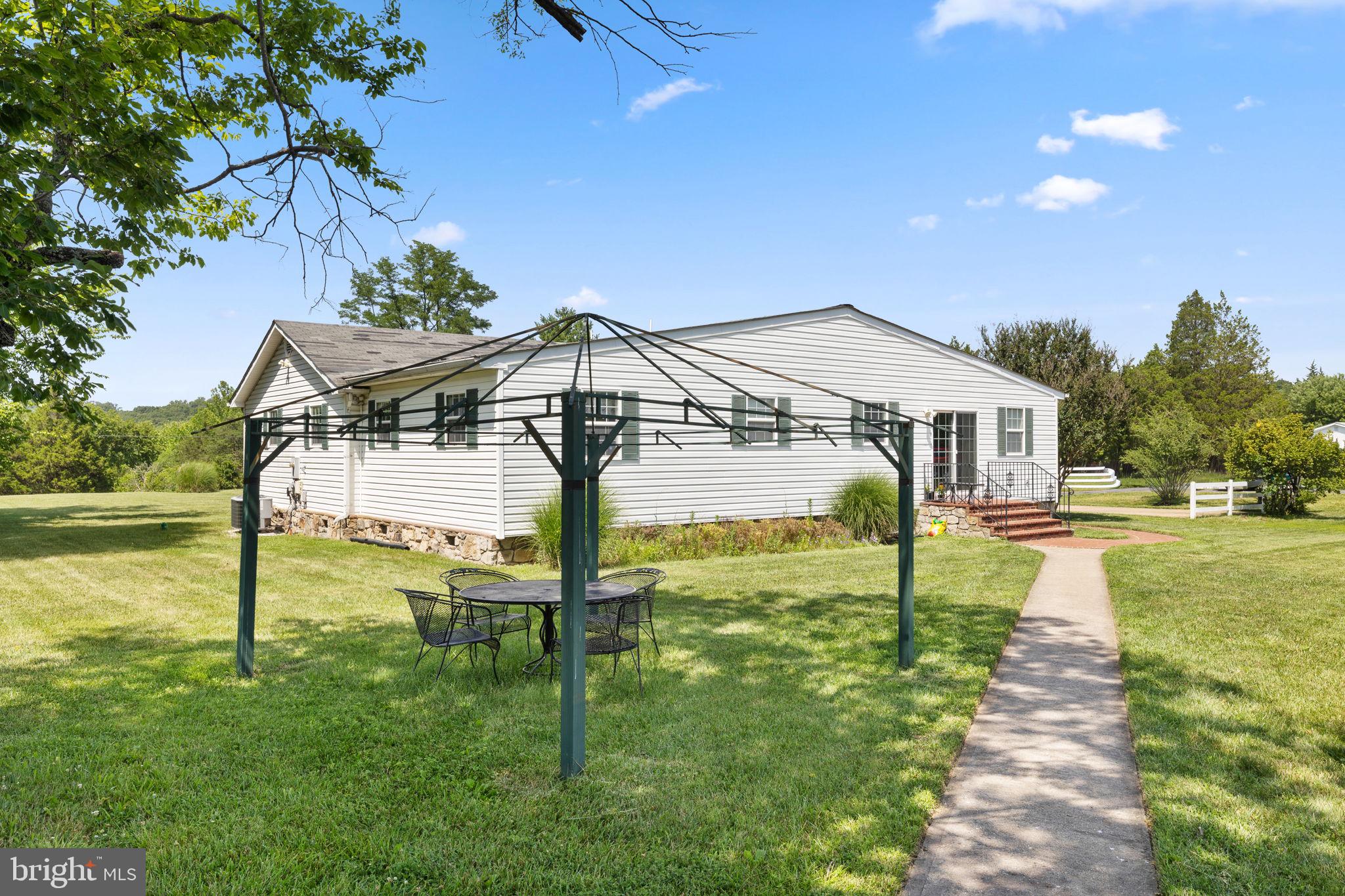 14917 Compton Road Centreville, VA 20121 - Photo 45 of 72 Back of Home