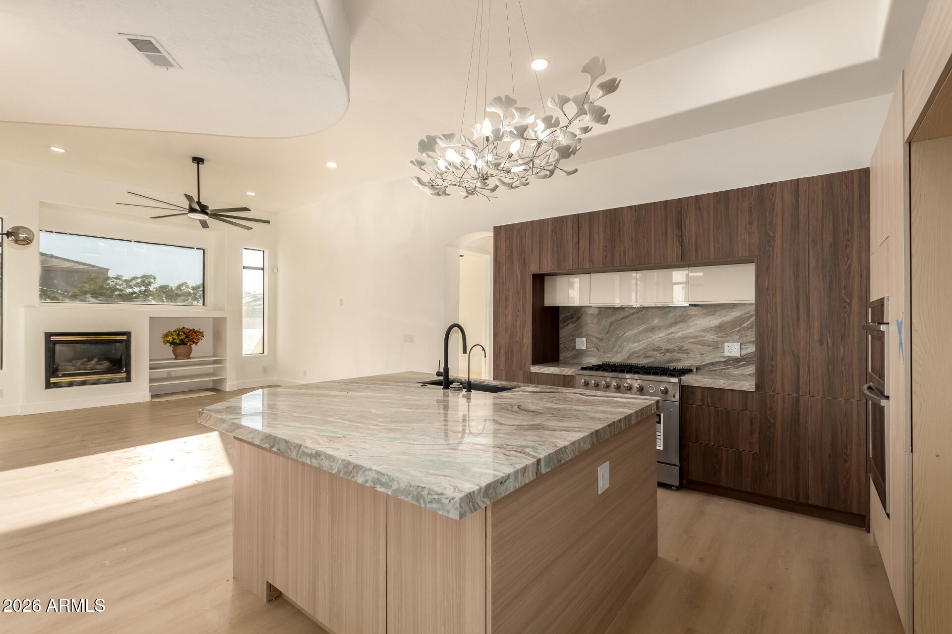 4843 East Estevan Road Phoenix, AZ 85054 - Photo 14 of 32 13 - Estevan