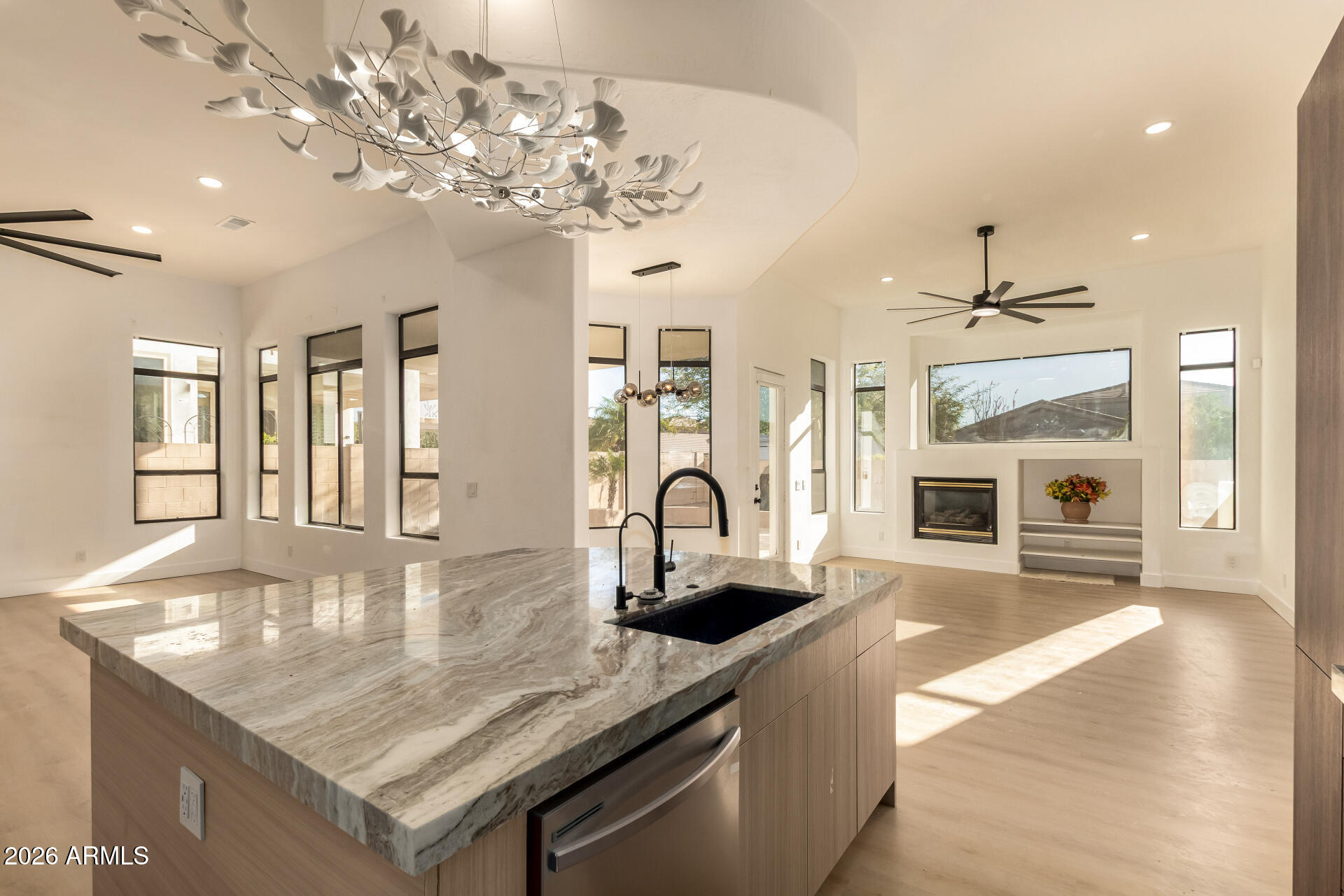 4843 East Estevan Road Phoenix, AZ 85054 - Photo 16 of 32 15 - Estevan