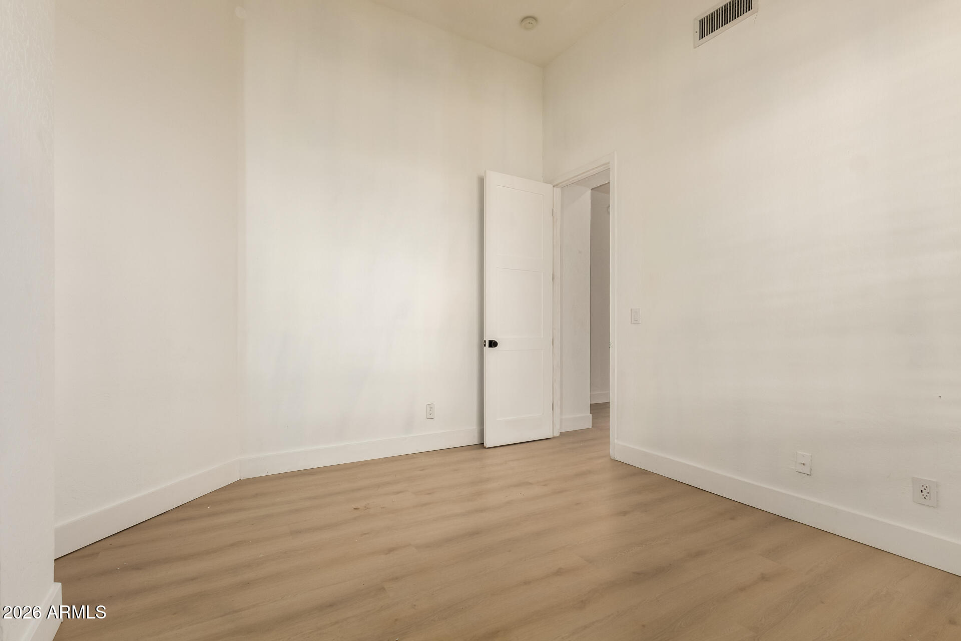 4843 East Estevan Road Phoenix, AZ 85054 - Photo 23 of 32 22 - Estevan