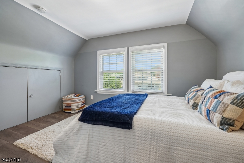 14 Grove Terrace Montclair, NJ 07042 - Photo 18 of 37