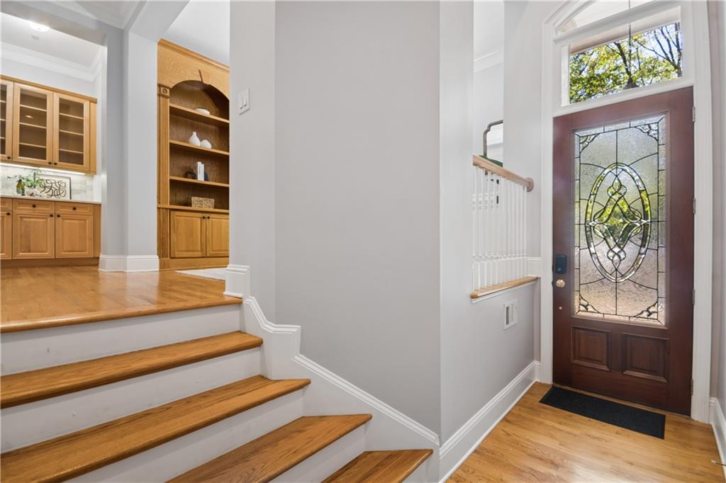 1048 Emory Parc Place Decatur, GA 30033 - Photo 4 of 40