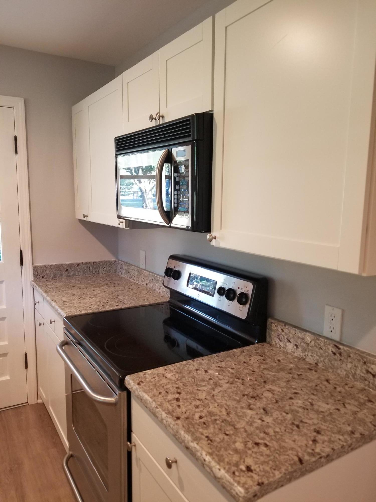 256 Dumfries Road Bristol, TN 37620 - Photo 9 of 22 Kitchen Dumfries