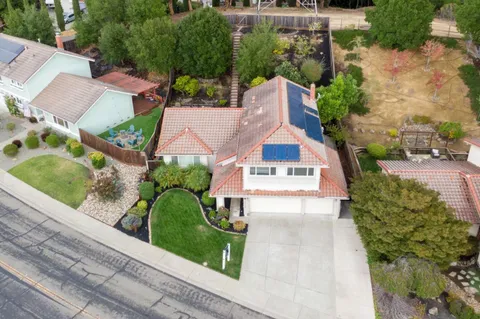 $1,400,000 | 17716 Columbia Drive, Castro Valley, CA 94552