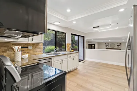 $1,400,000 | 17716 Columbia Drive, Castro Valley, CA 94552