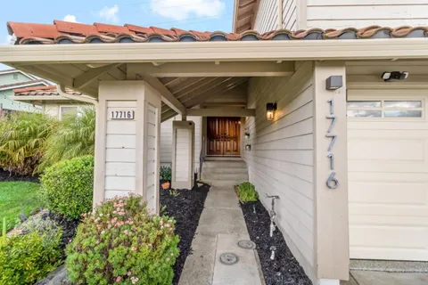 $1,400,000 | 17716 Columbia Drive, Castro Valley, CA 94552