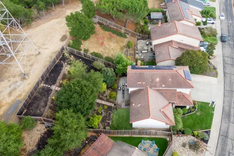 $1,400,000 | 17716 Columbia Drive, Castro Valley, CA 94552