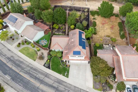 $1,400,000 | 17716 Columbia Drive, Castro Valley, CA 94552