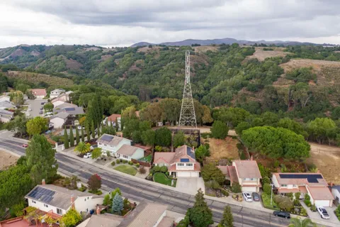 $1,400,000 | 17716 Columbia Drive, Castro Valley, CA 94552