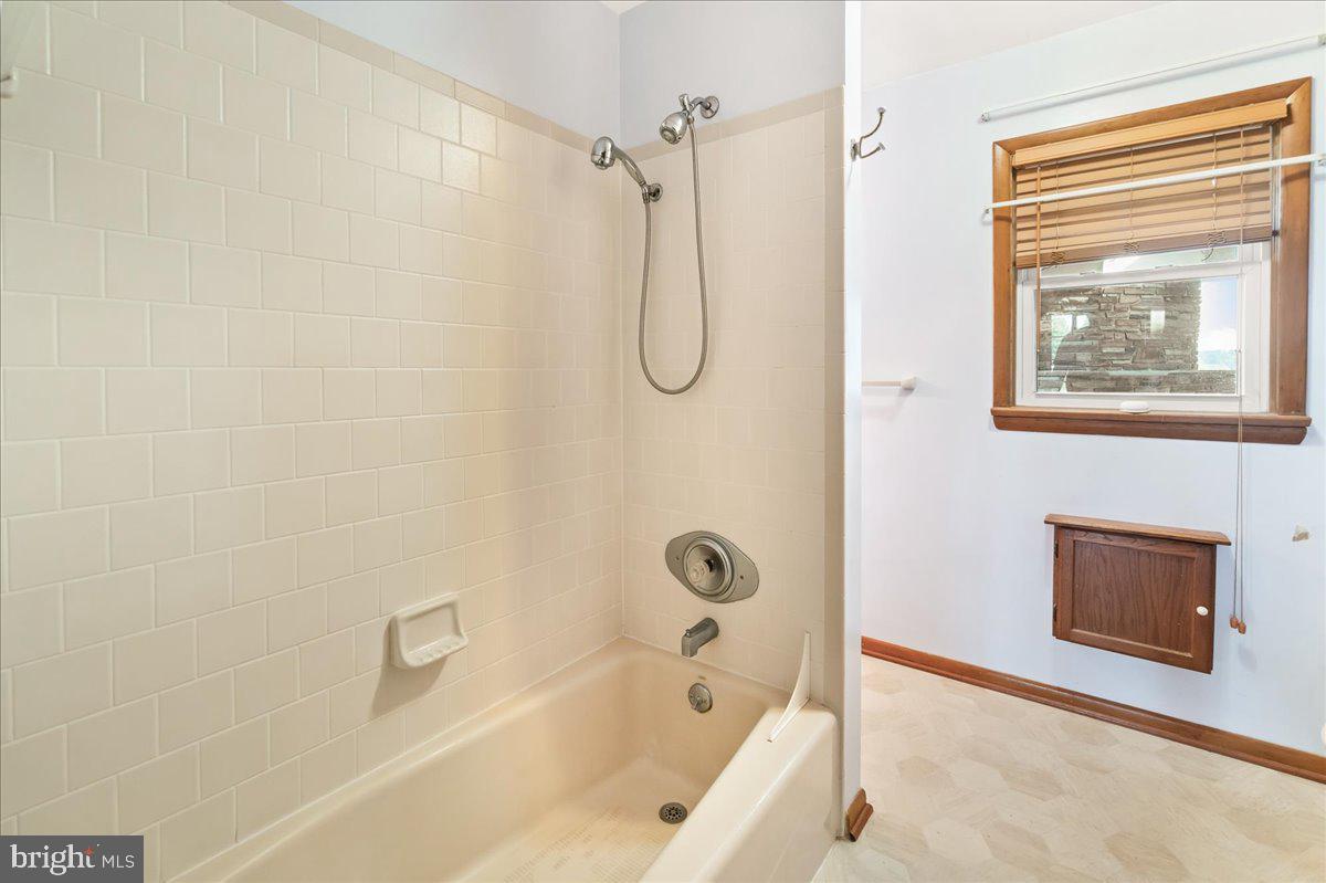 6010 Keysville Road Keymar, MD 21757 - Photo 21 of 64 a bathroom with a bath tub