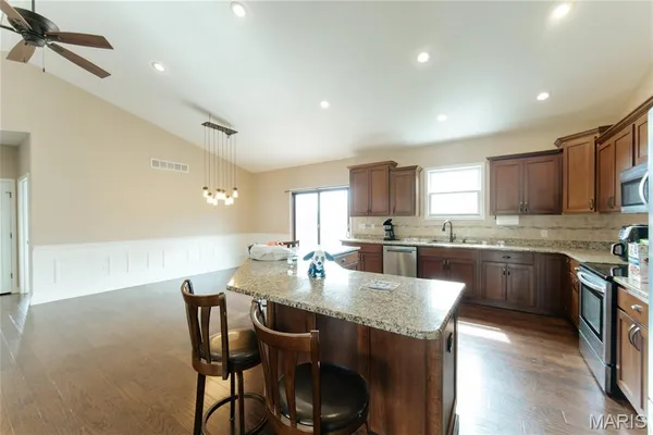 $599,000 | 11405 Flagstone Circle, Rolla, MO 65401