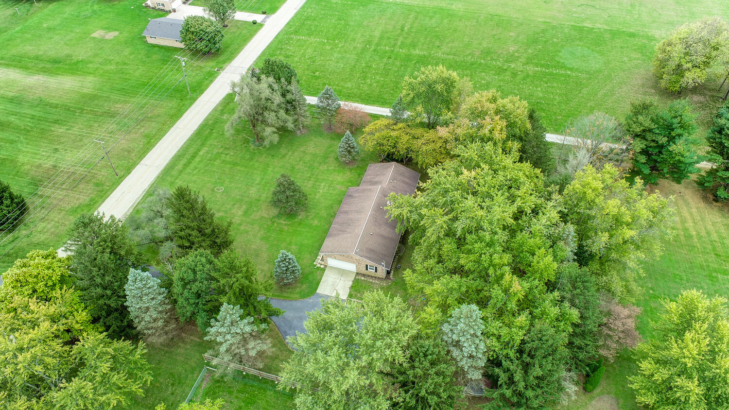 1483 Groop Road Springfield, OH 45504 - Photo 7 of 39