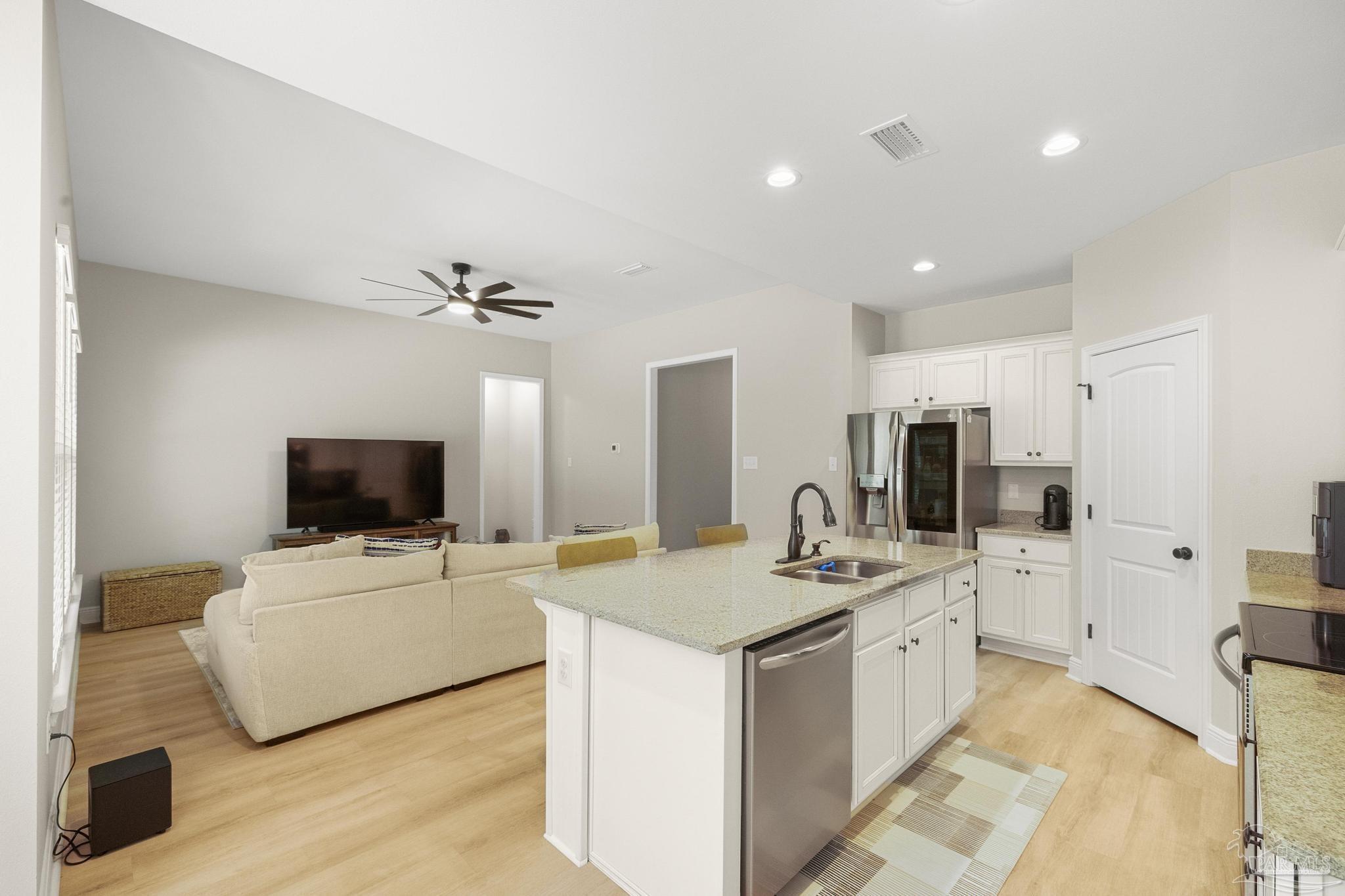 6070 Cherokee Drive Milton, FL 32570 - Photo 13 of 49