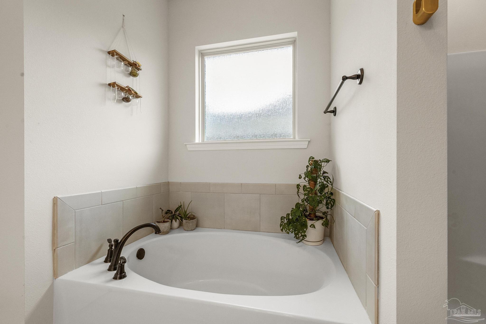 6070 Cherokee Drive Milton, FL 32570 - Photo 23 of 49