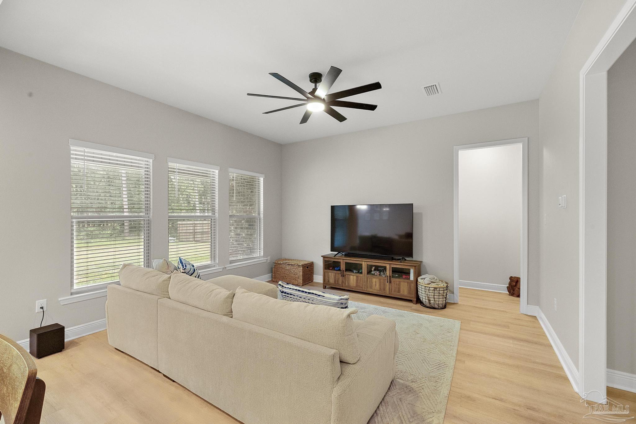 6070 Cherokee Drive Milton, FL 32570 - Photo 8 of 49