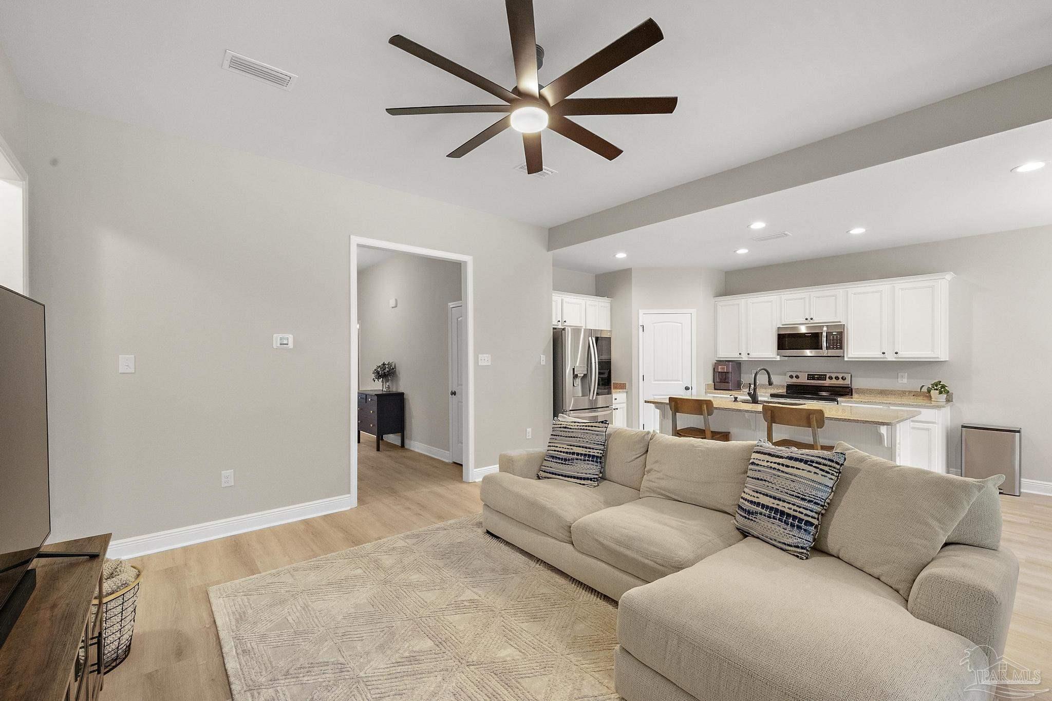 6070 Cherokee Drive Milton, FL 32570 - Photo 10 of 49