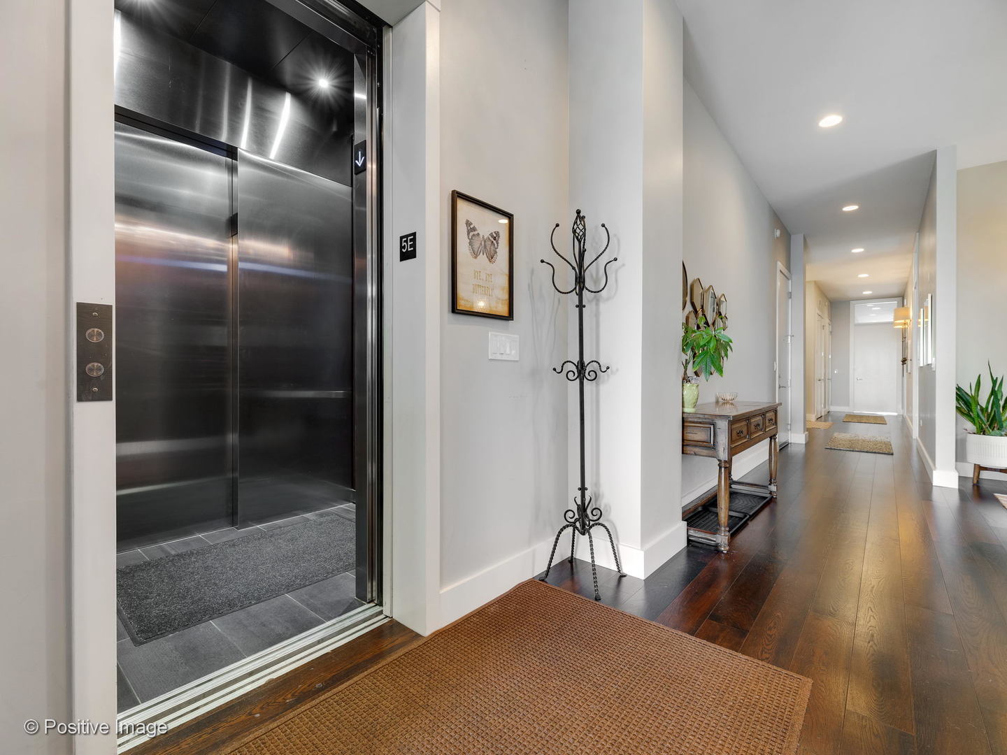 1116 West Adams Street, Unit 5E Chicago, IL 60607 - Photo 3 of 24