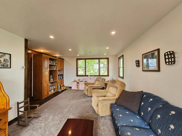 $334,000 | 2032 70th Avenue, Pipestone, MN 56164