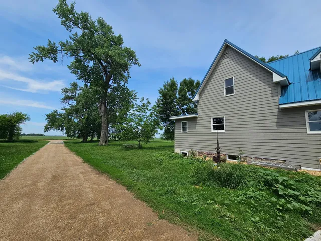 $334,000 | 2032 70th Avenue, Pipestone, MN 56164